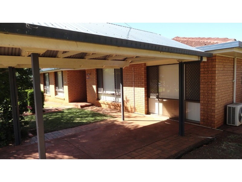 55 Jennifer Crescent, Darling Heights QLD 4350
