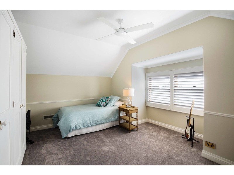 19 Sinclair Street, East Toowoomba QLD 4350