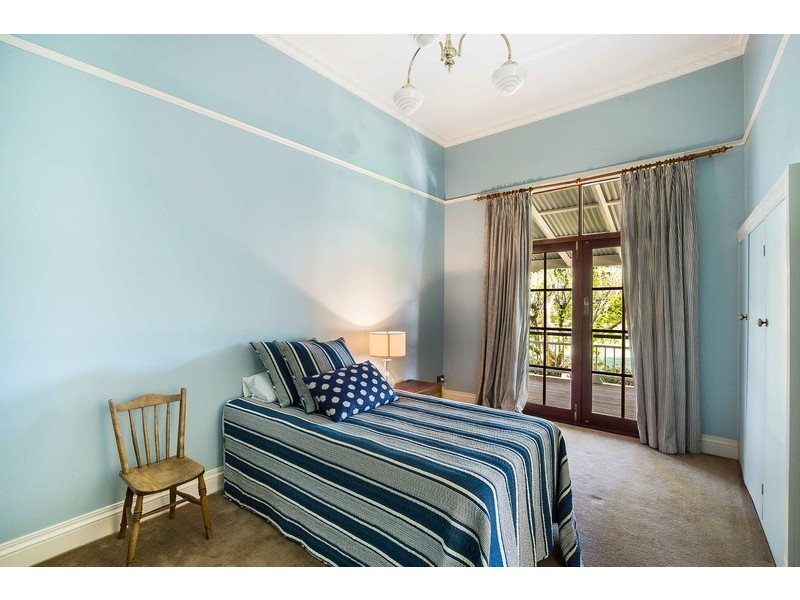 19 Sinclair Street, East Toowoomba QLD 4350