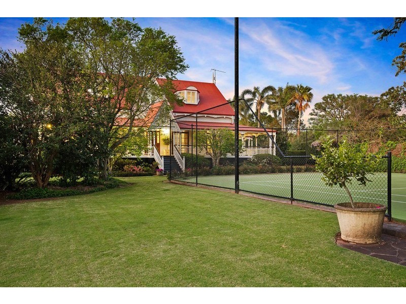 19 Sinclair Street, East Toowoomba QLD 4350