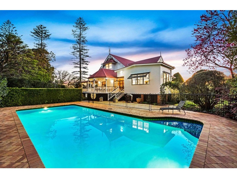 19 Sinclair Street, East Toowoomba QLD 4350