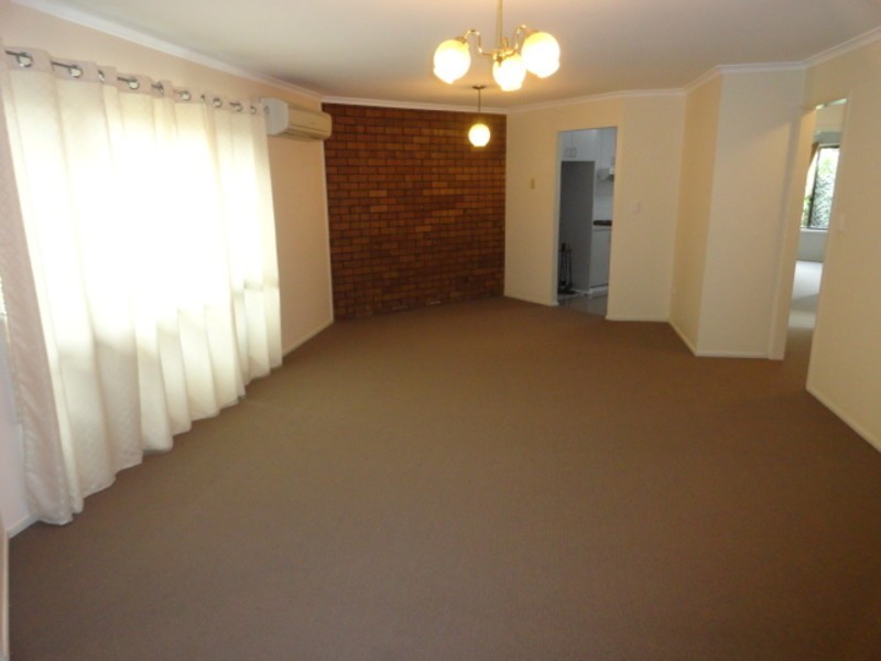 2/15 Paradise Street, Harristown QLD 4350