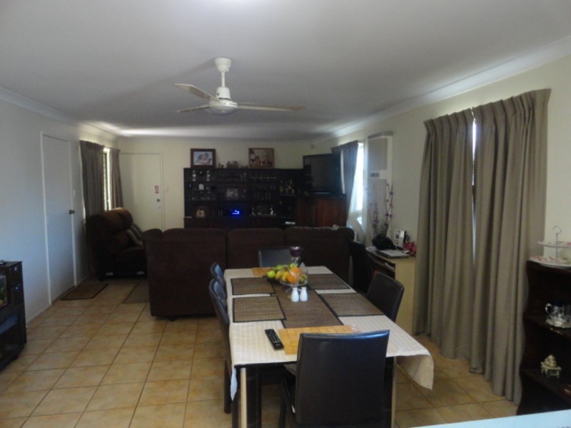 2/1 Mole Street, Harlaxton QLD 4350