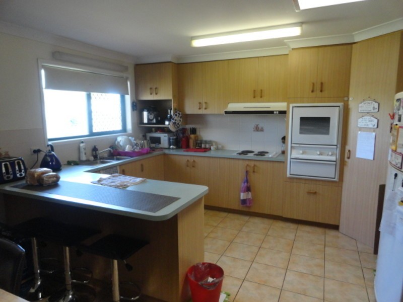 2/1 Mole Street, Harlaxton QLD 4350