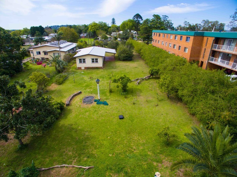 8 Scott Street, East Toowoomba QLD 4350