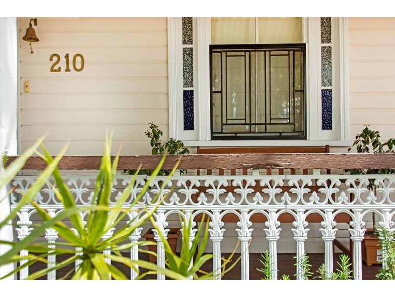210 Perth Street, South Toowoomba QLD 4350