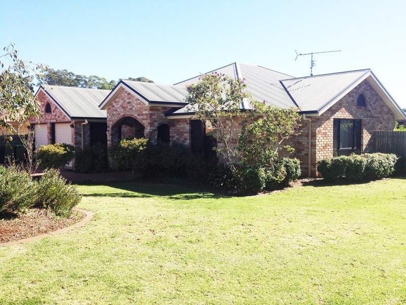 1 Maggie Court, Middle Ridge QLD 4350