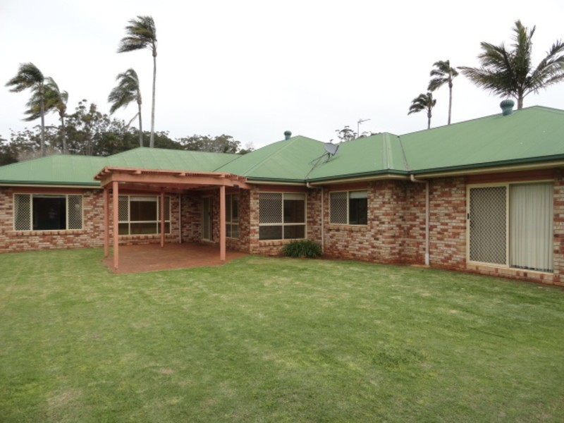 3 Glen Eagles Drive, Middle Ridge QLD 4350