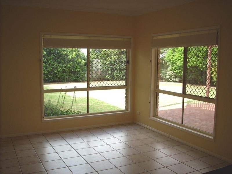 3 Glen Eagles Drive, Middle Ridge QLD 4350