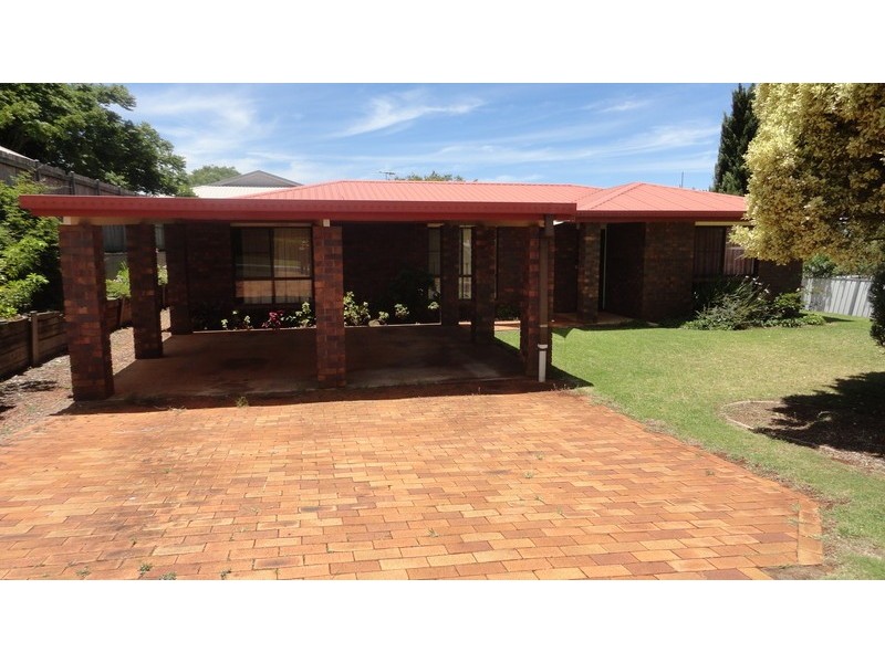 17 O’Beirne Street, Kearneys Spring QLD 4350