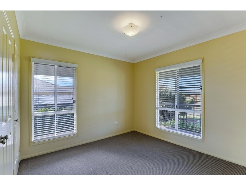 9 Berghofer Drive, Highfields QLD 4352