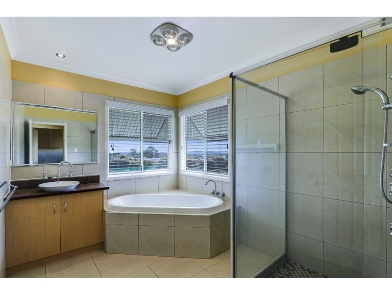 9 Berghofer Drive, Highfields QLD 4352