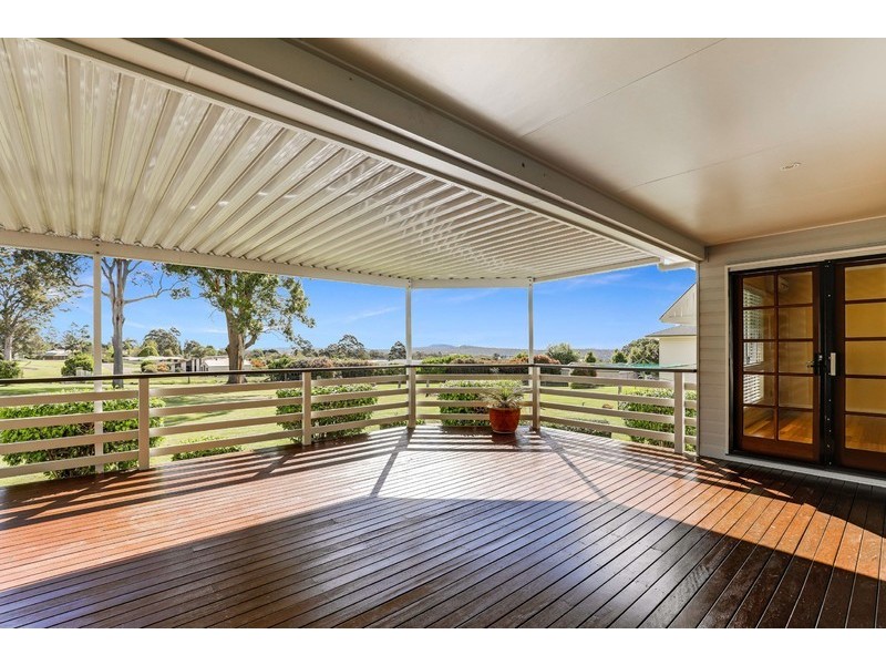 9 Berghofer Drive, Highfields QLD 4352