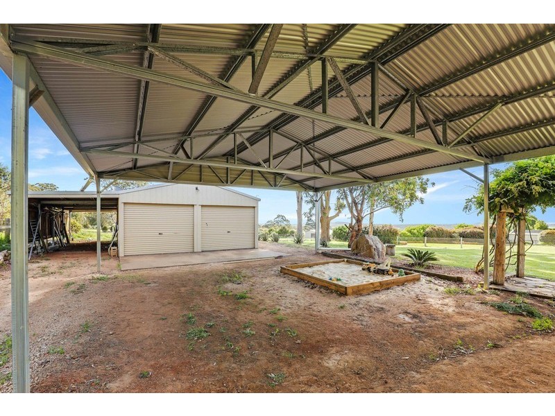 9 Berghofer Drive, Highfields QLD 4352