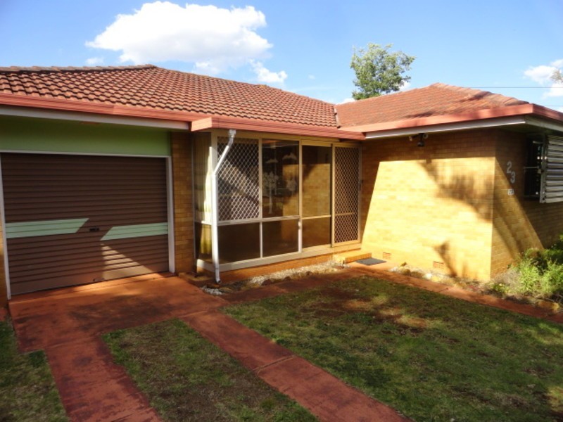 23 Merino Street, Harristown QLD 4350