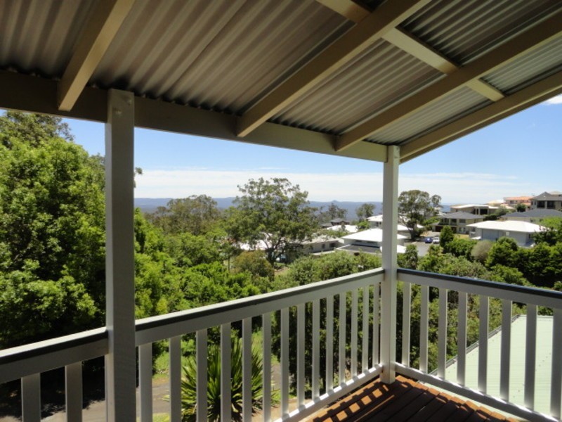 6 Mackenzie Street, Mount Lofty QLD 4350