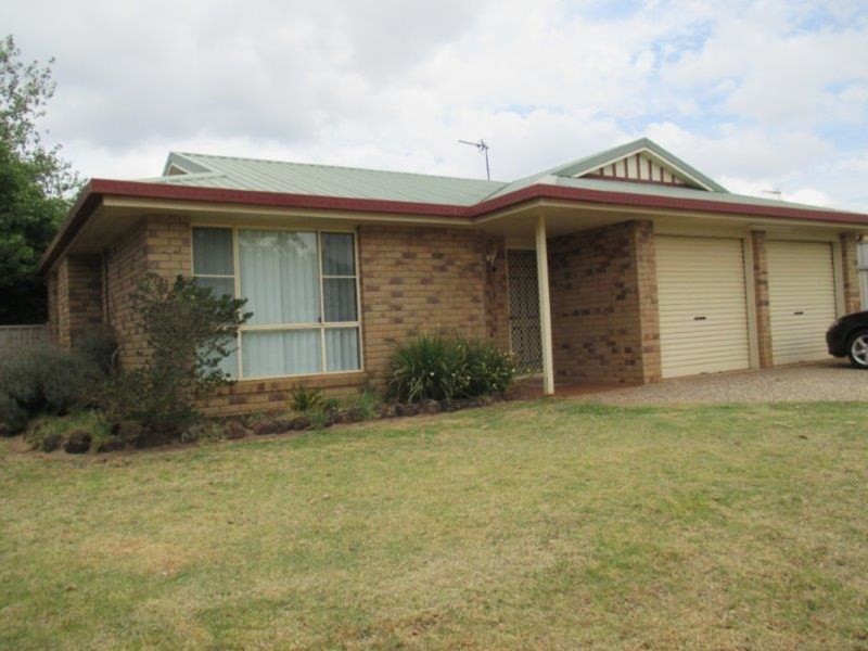 2 Dandelion Drive, Middle Ridge QLD 4350