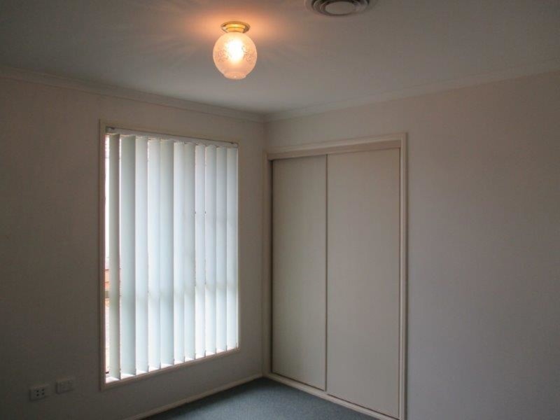 2 Dandelion Drive, Middle Ridge QLD 4350