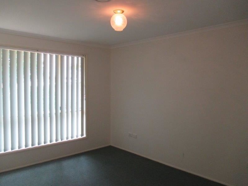 2 Dandelion Drive, Middle Ridge QLD 4350