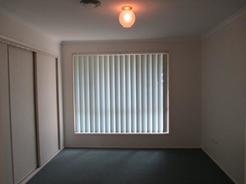 2 Dandelion Drive, Middle Ridge QLD 4350