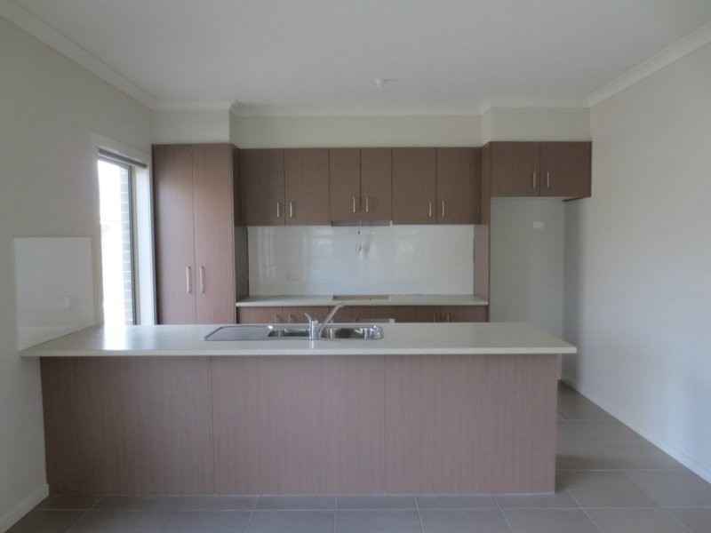16 Wilhelmina Walk, Epping VIC 3076