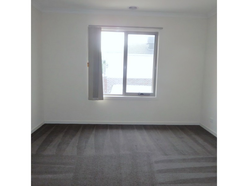 2/36 Houston Street, Epping VIC 3076