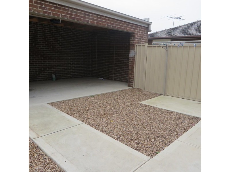 2/36 Houston Street, Epping VIC 3076