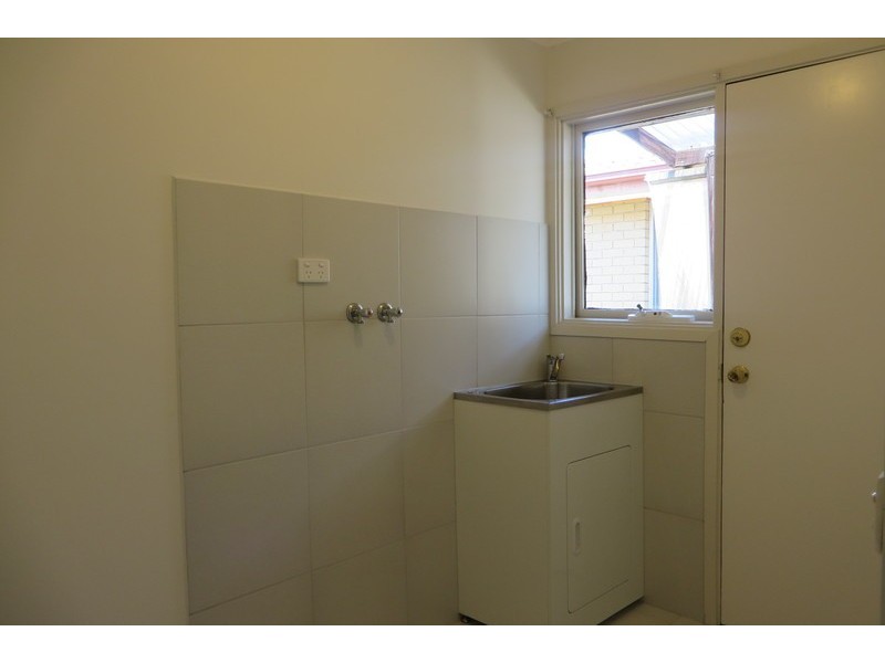 23 Oxford Drive, Thomastown VIC 3074