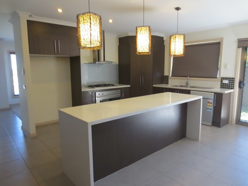 74 Corringa Way, Craigieburn VIC 3064