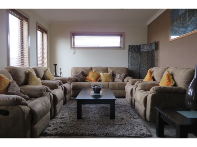 74 Corringa Way, Craigieburn VIC 3064