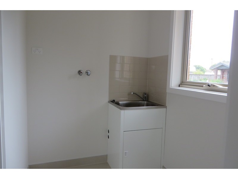 8c Vasey Avenue, Lalor VIC 3075