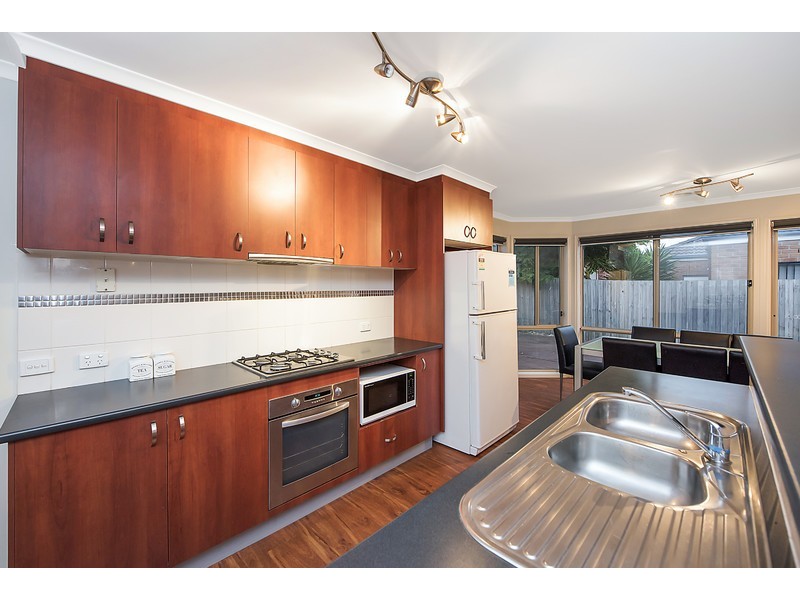 34 Lamour Avenue, South Morang VIC 3752