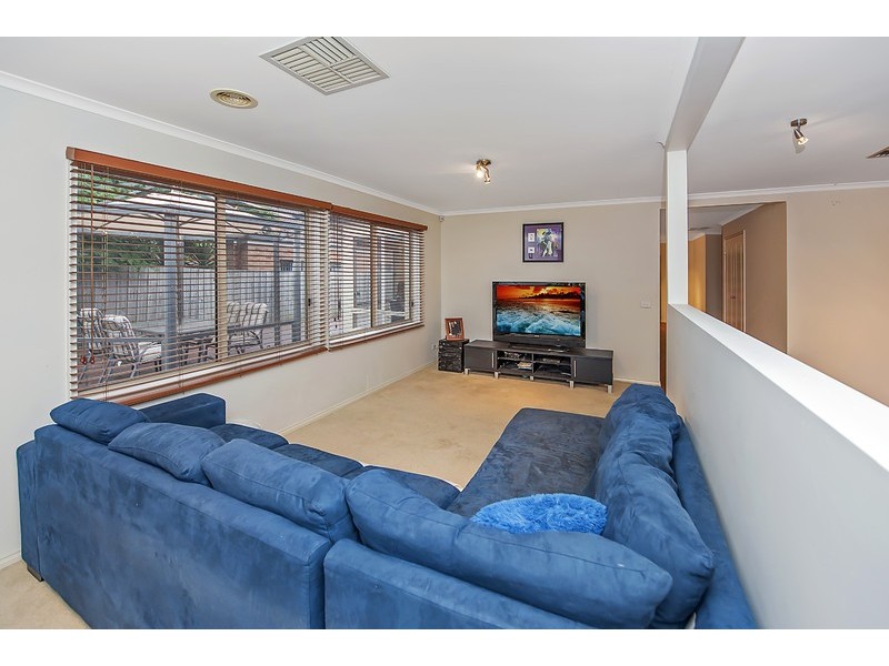 34 Lamour Avenue, South Morang VIC 3752