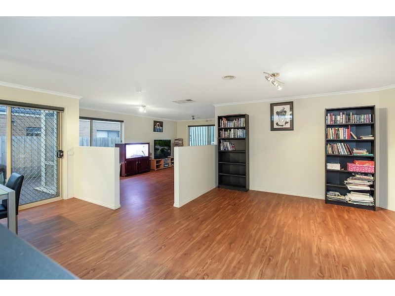 34 Lamour Avenue, South Morang VIC 3752