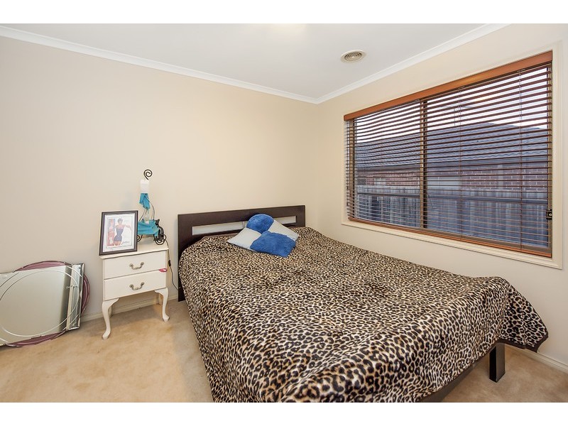 34 Lamour Avenue, South Morang VIC 3752