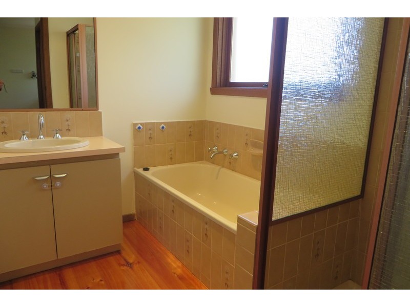 21 Higgs Avenue, Mill Park VIC 3082