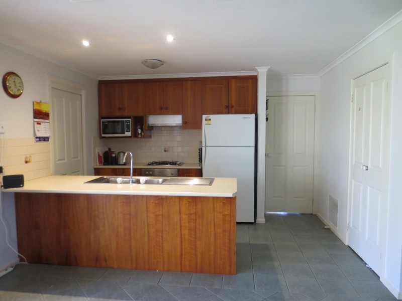 7 Burridge Close, Mill Park VIC 3082