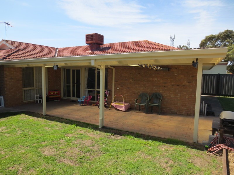 7 Burridge Close, Mill Park VIC 3082