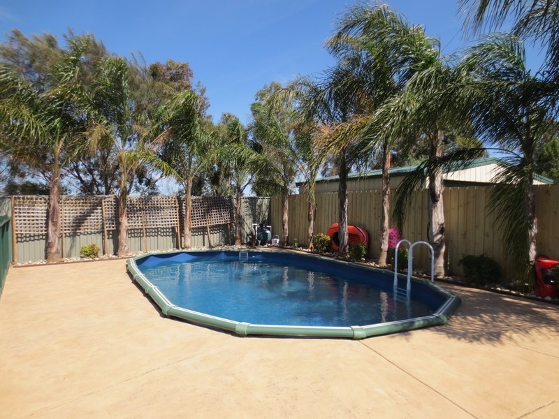 7 Burridge Close, Mill Park VIC 3082