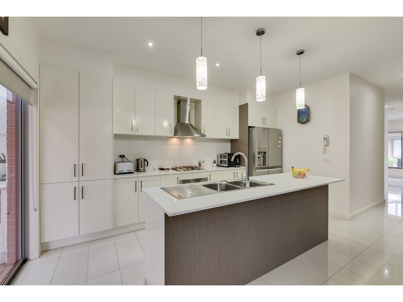 12 Snapdragon Street, South Morang VIC 3752