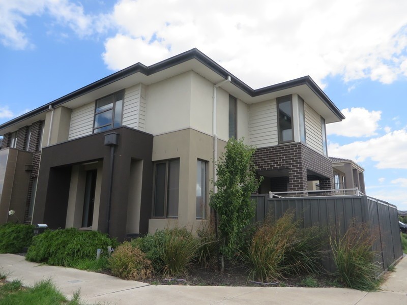 10 Weerona Parkway, Wollert VIC 3750