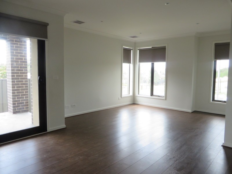 10 Weerona Parkway, Wollert VIC 3750