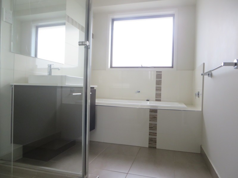 10 Weerona Parkway, Wollert VIC 3750