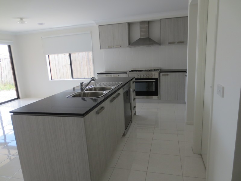 32 Maremma Drive, Mernda VIC 3754