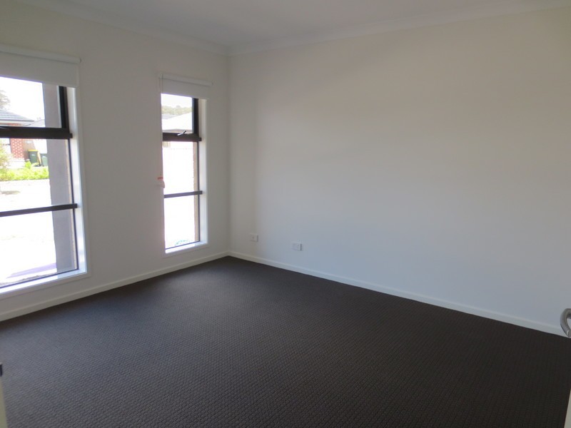 32 Maremma Drive, Mernda VIC 3754