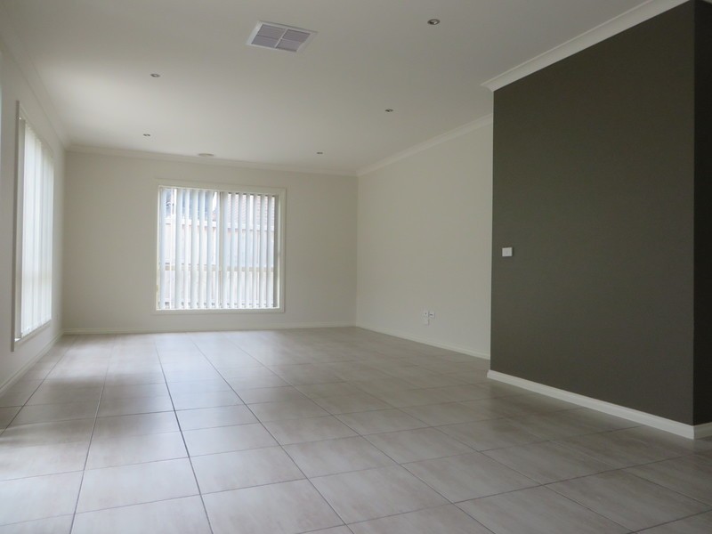 14 Jenolan Way, South Morang VIC 3752