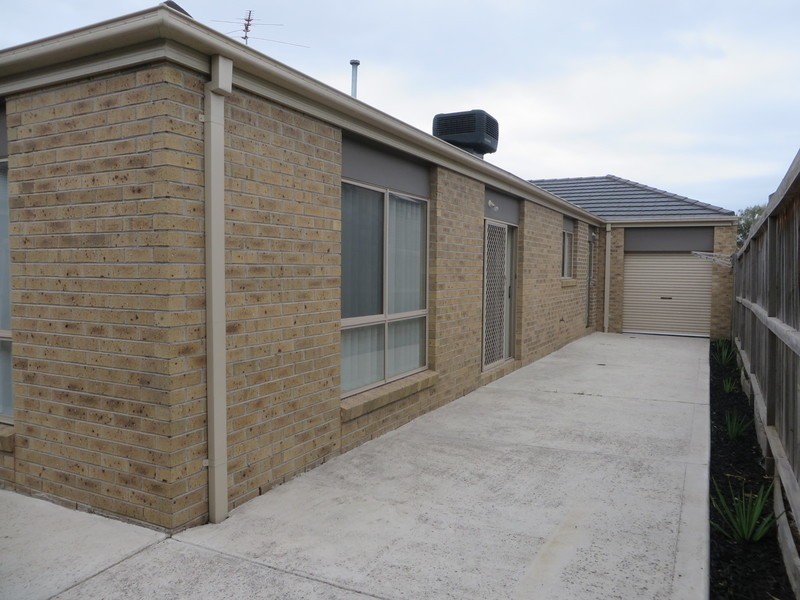14 Jenolan Way, South Morang VIC 3752
