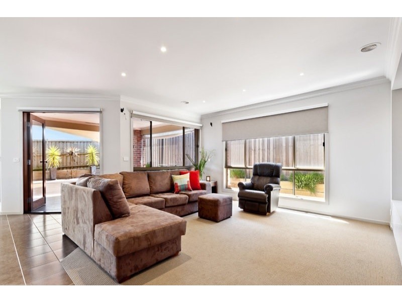 14 Breenview Place, Doreen VIC 3754