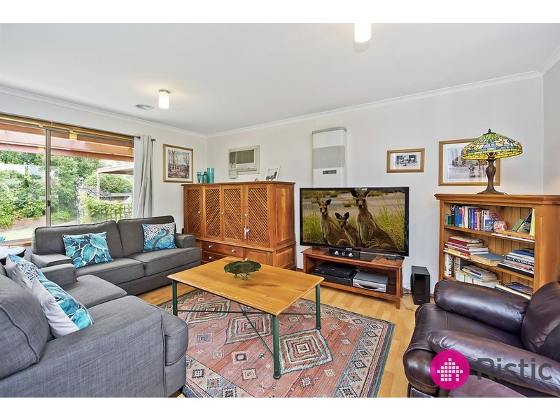 7 Stradella Close, Mill Park VIC 3082