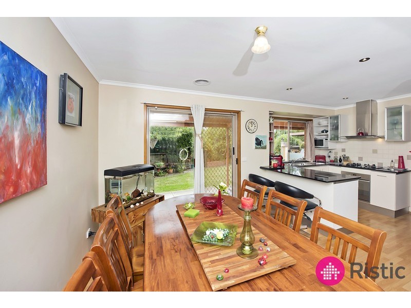 7 Stradella Close, Mill Park VIC 3082